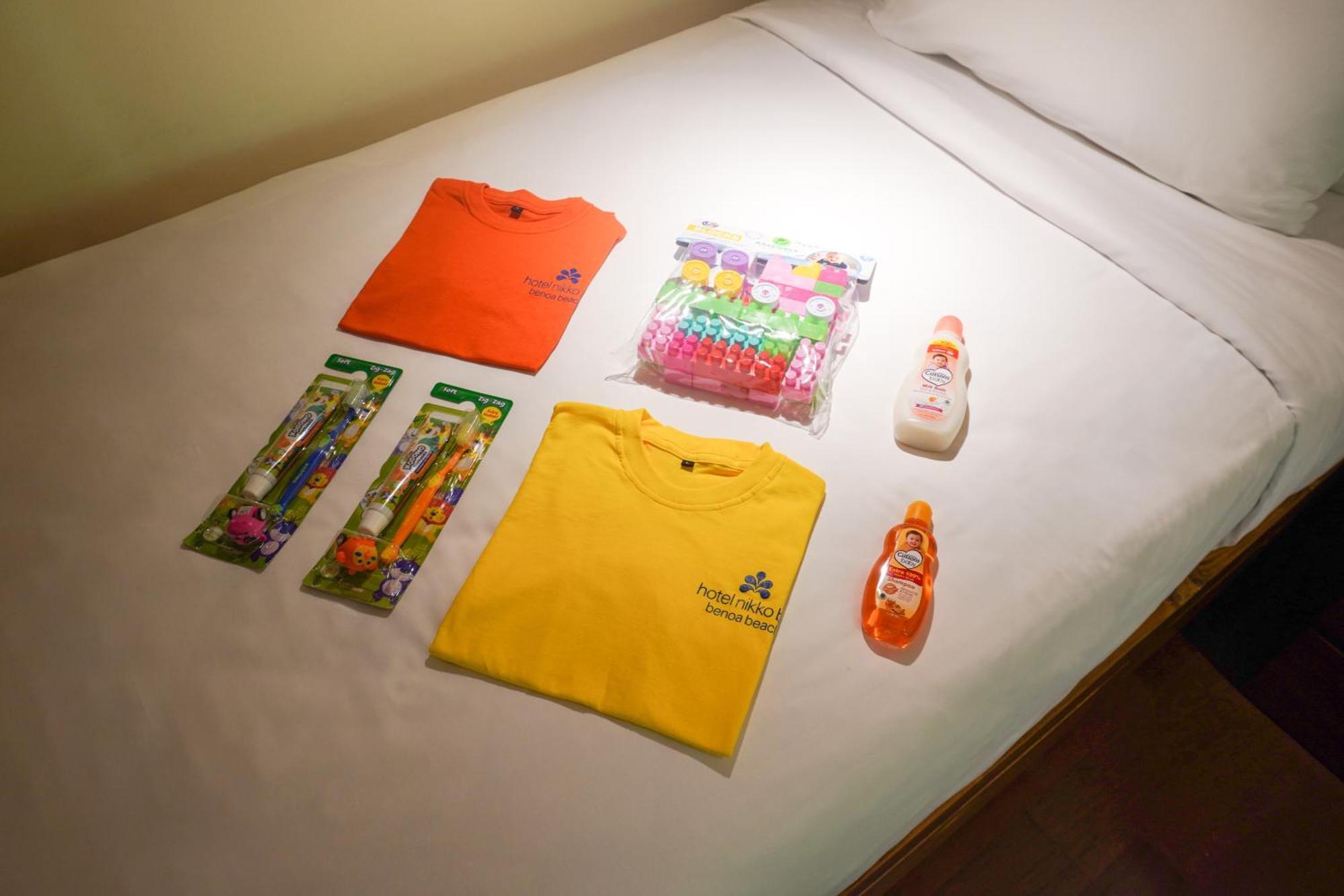 נוסא דואה Hotel Nikko Bali Benoa Beach מראה חיצוני תמונה A typical gift bag