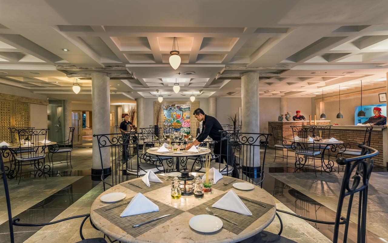 נוסא דואה Hotel Nikko Bali Benoa Beach מראה חיצוני תמונה The restaurant