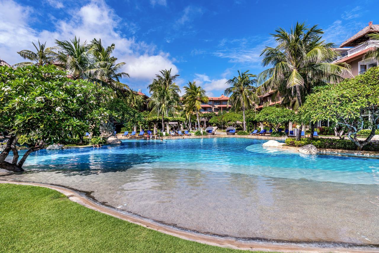 נוסא דואה Hotel Nikko Bali Benoa Beach מראה חיצוני תמונה The pool at the Sheraton Nha Trang Hotel & Spa Resort
